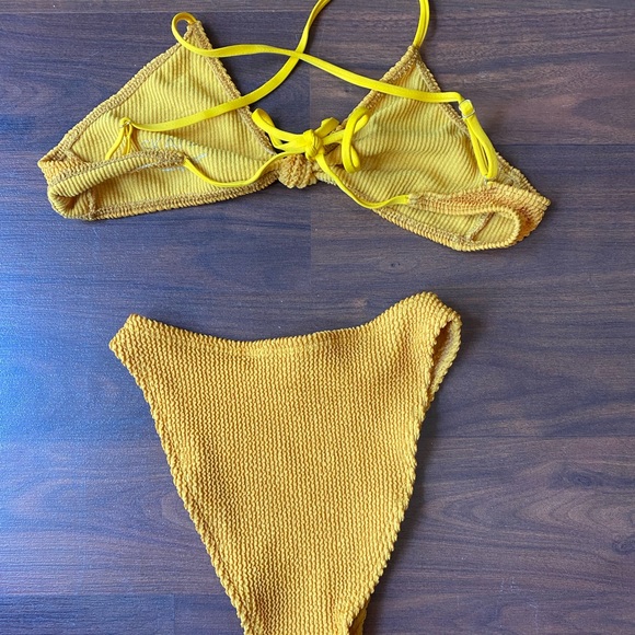 SOLD Skatie yellow bikini - Picture 4 of 5